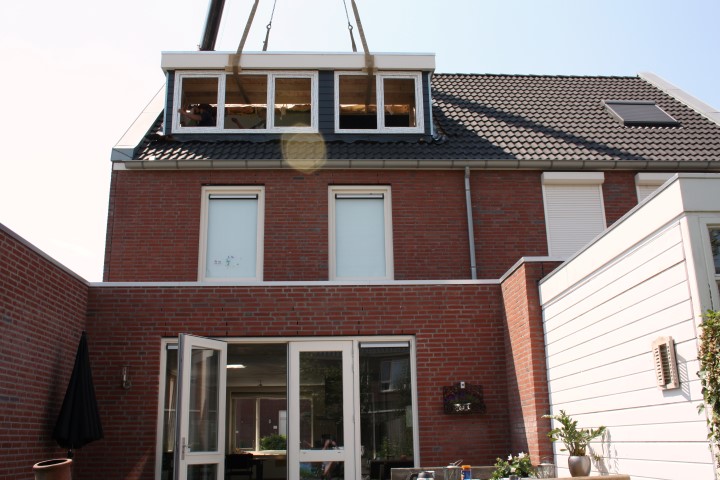 Aanbouw 1